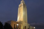Louisiana_State_Capitol_at_night
