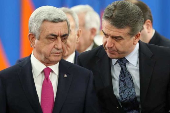 RA President Serzh Sargsyan and RA Prime Minister Karen Karapetyan during the award ceremony on the occasion of 'Army Day' at the RA Presidential Palace