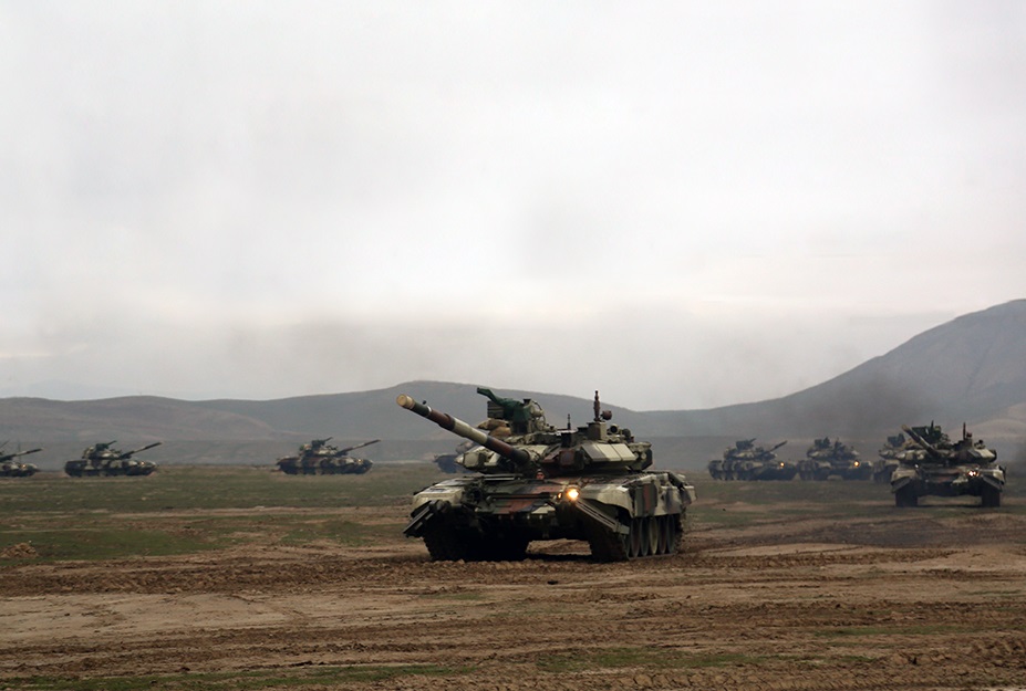 Azeri-Tanks