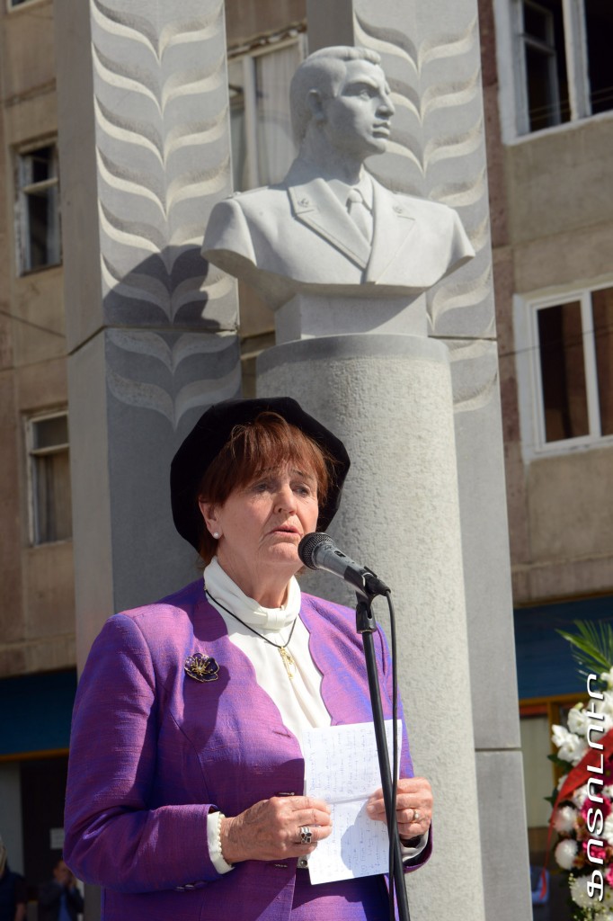 Monument to Slain Armenian Officer Gurgen Margayan Unveiled in Yerevan ...