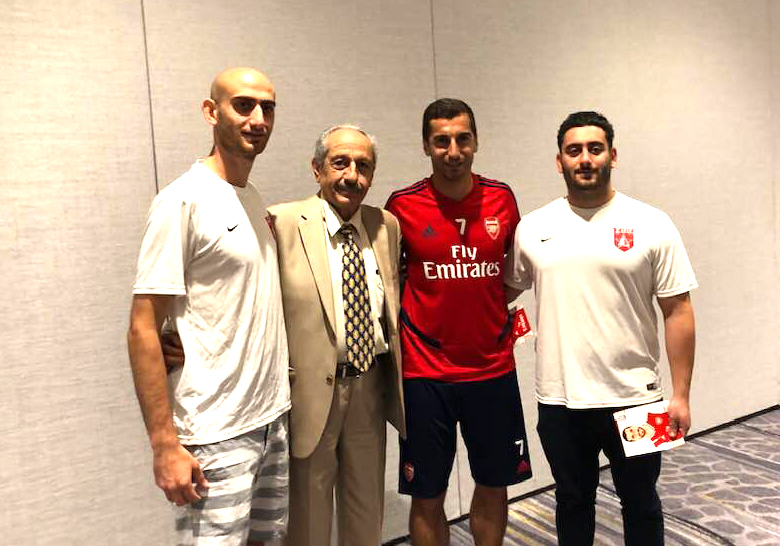 Mkhitaryan Meets with Armenian Community Representatives in Los Angeles •  MassisPost