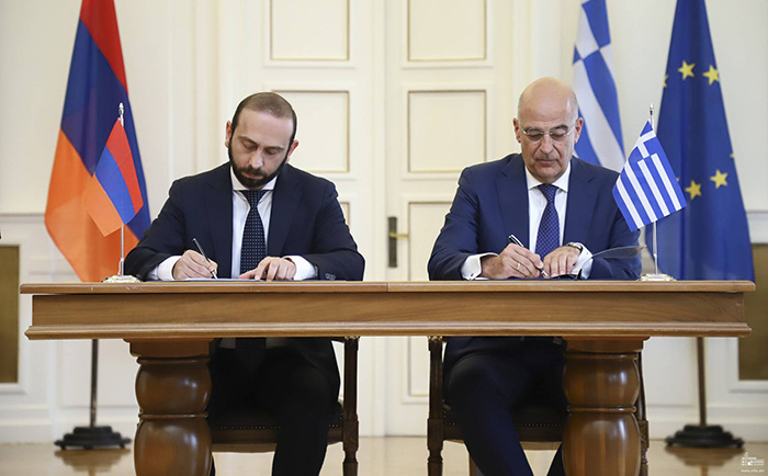 Ο Υπουργός Mirzoyan συναντά τον Έλληνα ομόλογό του • MassisPost
