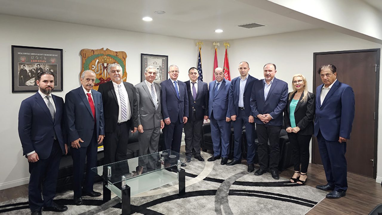 Mkhitaryan Meets with Armenian Community Representatives in Los Angeles •  MassisPost