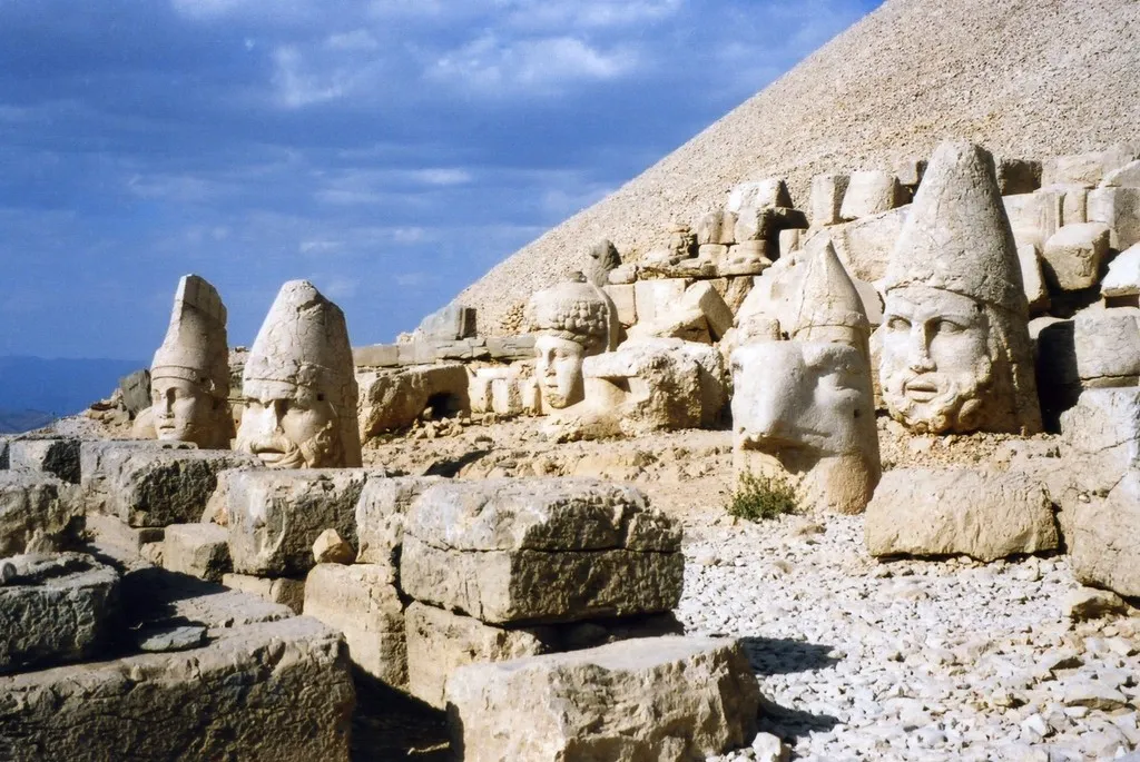 UNESCO Begins Preservation Work on the Nemrut Mountain Sanctuary