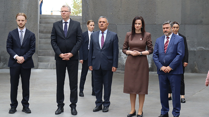 International Delegations Visit Armenian Genocide Memorial