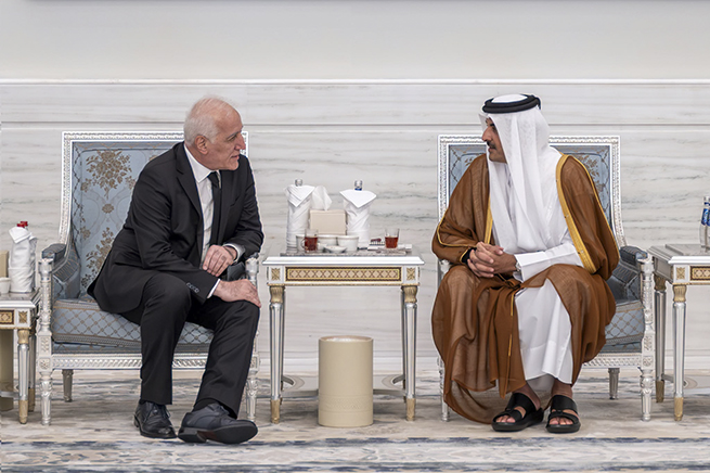 Armenian President Meets With Emir of Qatar in Doha